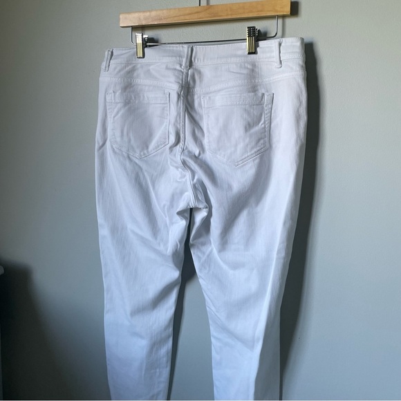 J. Jill Denim Authentic Fit Slim Ankle White Jeans - Picture 5 of 8